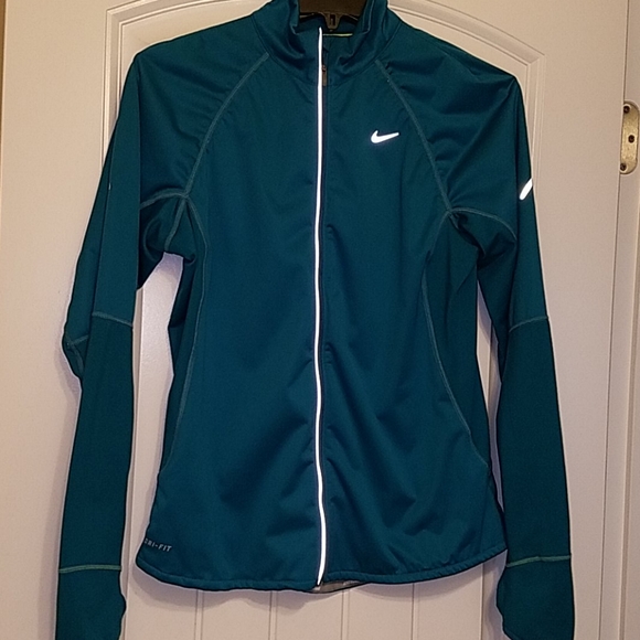 Nike Jackets & Blazers - Nike Dri Fit Jacket 🏃🏼‍♀️